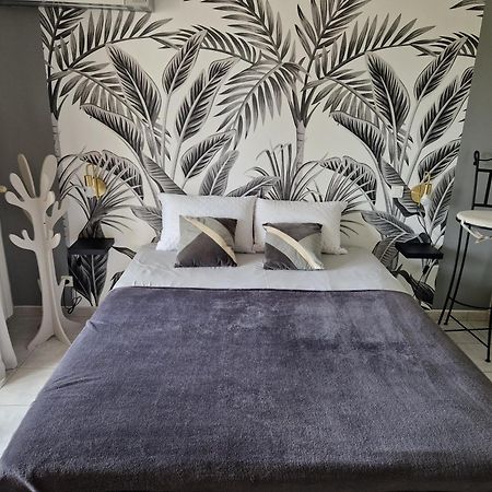 Les Restanques De Camelie Hotel Saint-Thomé Екстериор снимка