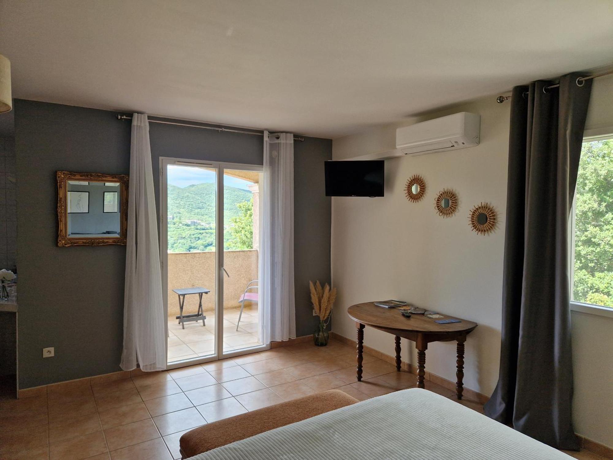 Les Restanques De Camelie Hotel Saint-Thomé Екстериор снимка